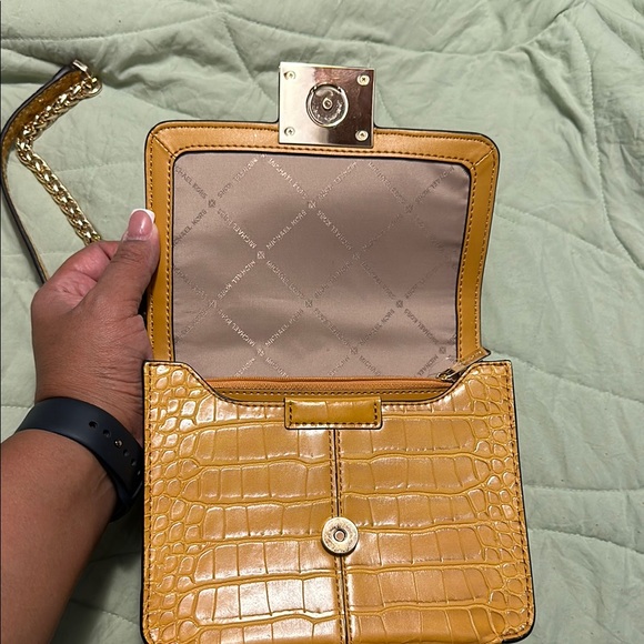 Michael Kors Yellow Croc-Embossed Bag - Picture 7 of 8